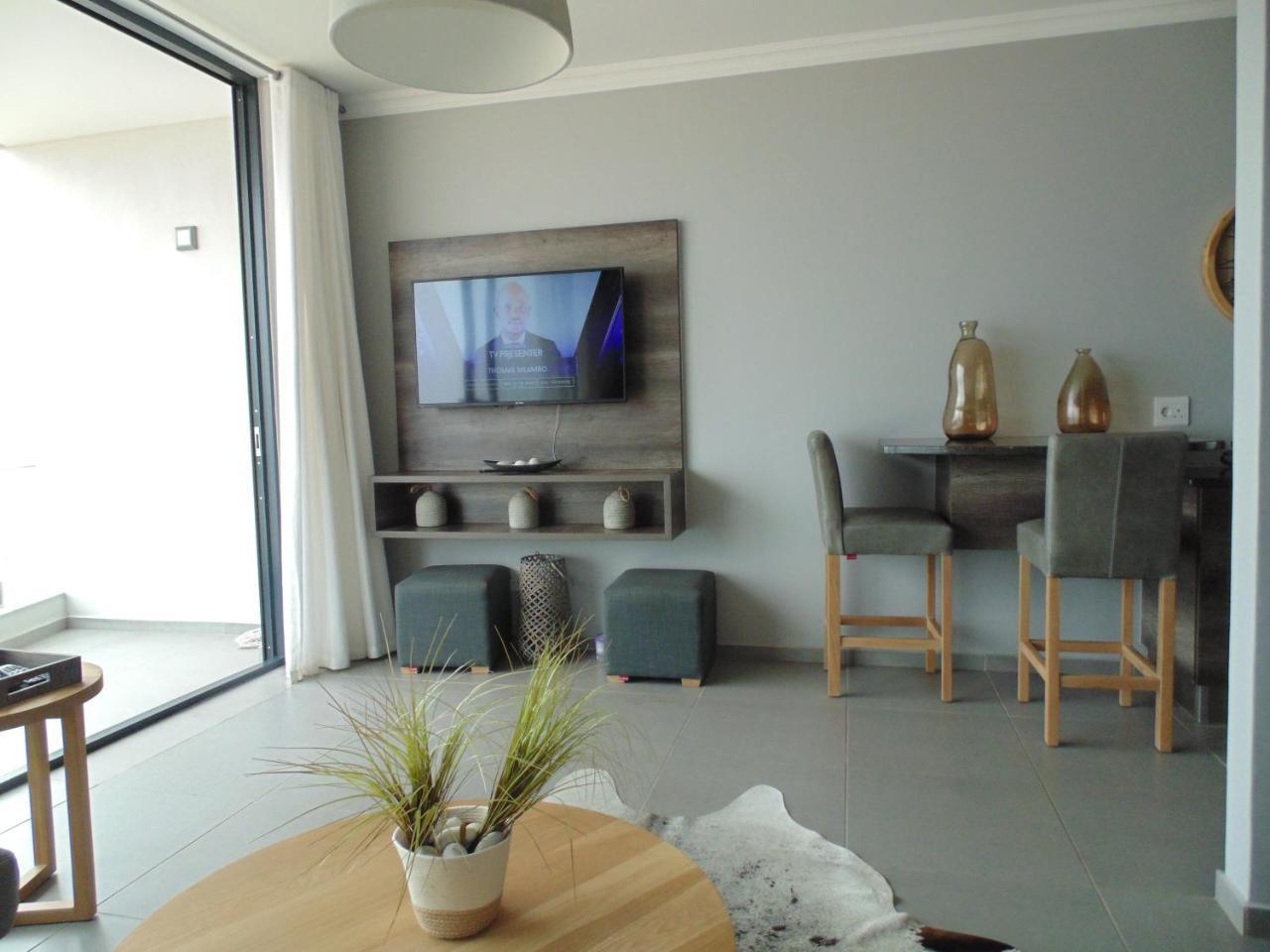 Apartment 32, Bay View Suites Langstrand ภายนอก รูปภาพ